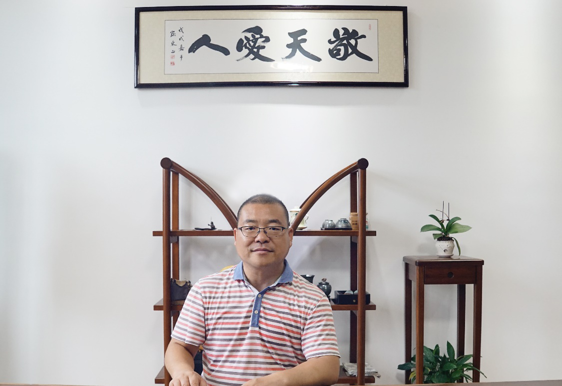 仪器信息网访UG环球朱总：王牌加持 打造高端品牌战术