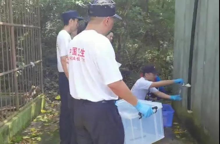 现场水质取样