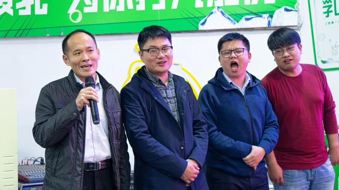 售前团队宣誓 售前团队宣誓