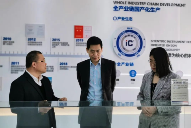 中国中幼企业国际合作协会总经济师张晓辉莅临UG环球参观领导