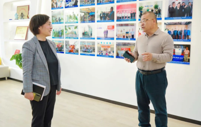 崂山景致名胜区治理局常务副局长、区文旅委主任王春一行莅临UG环球调研领导